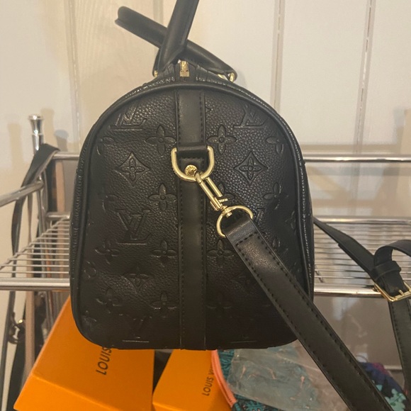 Black embossed speedy style satchel - Picture 3 of 9